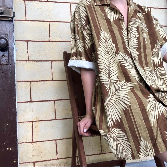 Silk Men’s Palm Leaf beige/tan/brown print blouse - Picture 2 of 4
